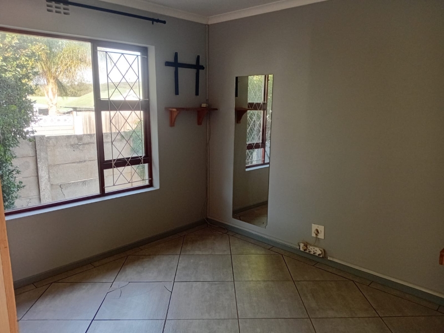 3 Bedroom Property for Sale in Nahoon Valley Park Eastern Cape